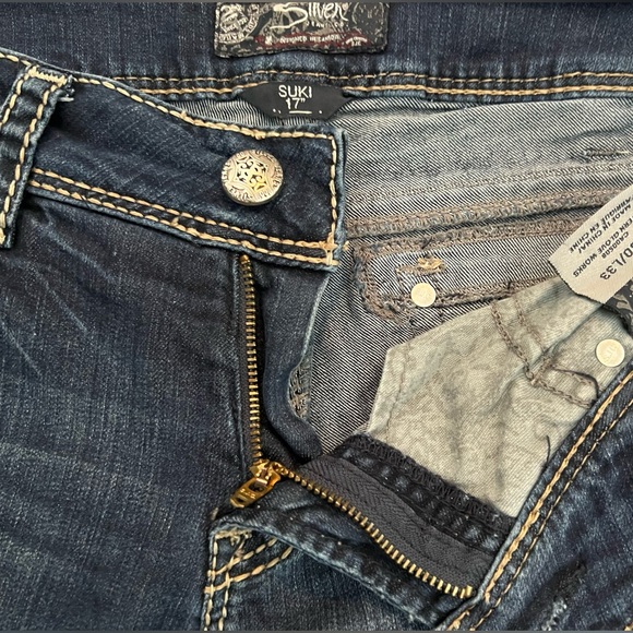 *sold* - Picture 6 of 14